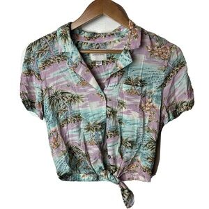 American Eagle Hawaiian Crop Top Tie Button Front Short Sleeve Size XS Pink Blue